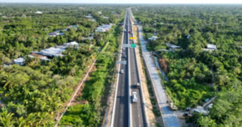 Đề xuất đầu tư 12 tuyến cao tốc mới kết nối Hà Nội và TP.HCM