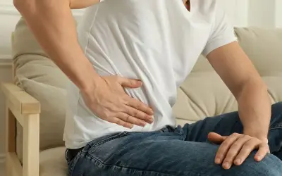 Đau bụng tưởng viêm dạ dày, người đàn ông phát hiện ruột thừa vỡ tạo áp xe nguy hiểm