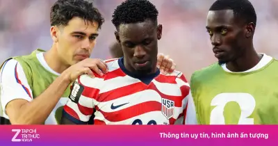 Balogun ghi bàn rồi nhận thẻ đỏ, tái hiện thành tích của Zidane và Ronaldinho