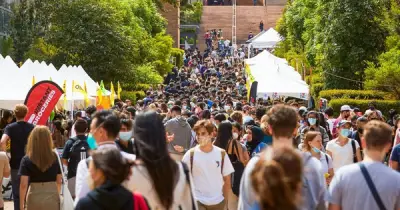 Úc tăng phí visa du học 2026: Việt Nam được ưu đãi 2.050 AUD