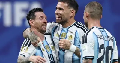 Messi hạnh phúc tột độ sau màn ngược dòng lịch sử của Argentina vào tứ kết