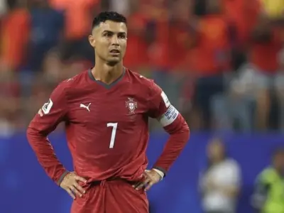 Ronaldo chia tay World Cup 2026, mạng xã hội ngập tràn lời tạm biệt