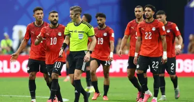 Tổng thống Ai Cập động viên đội nhà sau thua ngược Argentina, Zico tố trọng tài