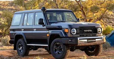 Toyota hồi sinh huyền thoại Land Cruiser 70: Bỏ số sàn, bình xăng 180 lít