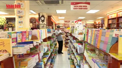 TP HCM: Học sinh lớp 1,6,10 được mượn sách giáo khoa miễn phí từ 2026