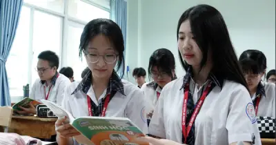 TP.HCM chi 150 tỉ mỗi năm miễn phí sách giáo khoa cho học sinh