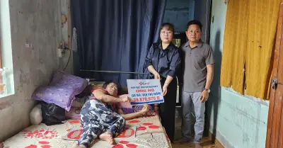 Trao hơn 39 triệu đồng đến bà Bùi Thị Năm nằm liệt giường 12 năm