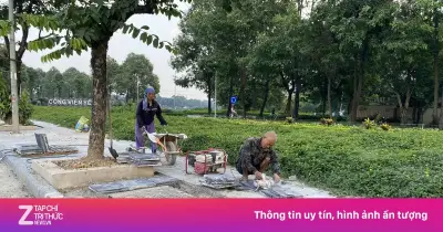Vỉa hè Hà Nội vừa làm xong lại đào: Lý do chờ cấu kiện nắp ga
