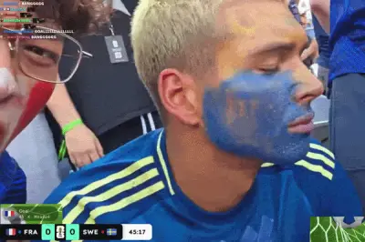 YouTuber Thụy Điển 'đóng băng' giữa vòng vây cổ động viên Pháp ở World Cup