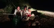 Băng rừng, xuống suối tìm nước giữa mùa khô ở Khe Sanh