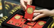 Giá vàng sáng nay biến động trái chiều, SJC tăng 400.000 đồng/lượng