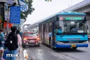 Hà Nội gia hạn thẻ xe buýt miễn phí mẫu cũ đến hết năm 2026