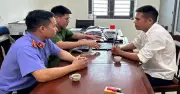 Hưng Yên: Khởi tố kẻ ném gà chết, trứng thối khủng bố bố vợ cũ