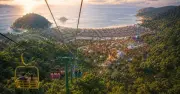 Hành trình zipline xuyên rừng kỷ lục gần 500m tại VinWonders Hải Vân Bay