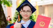 Nam sinh Đồng Tháp đạt 9,75 điểm văn: Học không luyện đề tràn lan