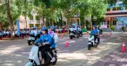 Phân biệt xe mô tô và xe gắn máy: Học sinh 16-18 tuổi vẫn được lái xe đến trường