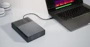 Seagate ra mắt ổ cứng để bàn không cần adapter, chỉ một cáp USB-C